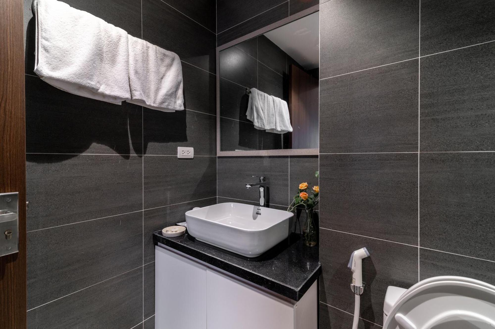 Luxe Paradise To Ngoc Hanoi